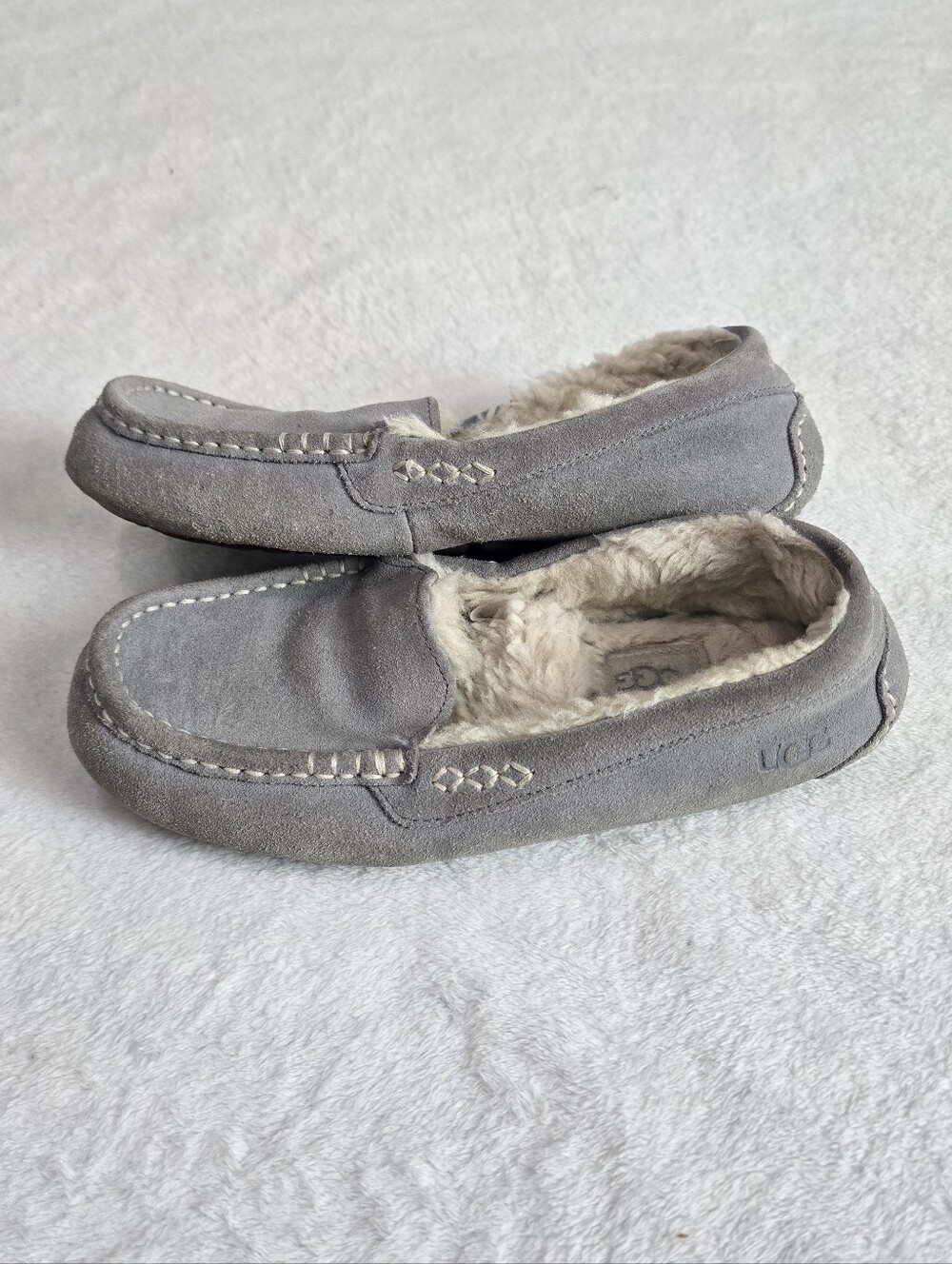 Women's UGG Slippers Ansley Moccasin Slip On Shoes Suede Light Gray Blue Size 8